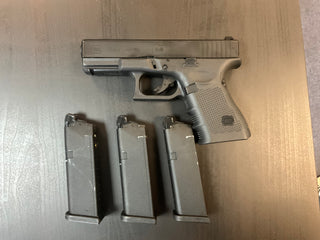 Pre Owned - Umarex Glock 19 Gen4 & 2 Extra Magazines